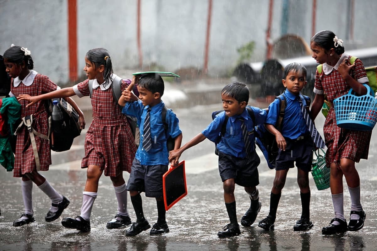 नर्सरी से 8वीं तक स्कूल बंद – डीएम का आदेश फोटो सोर्स : Patrika